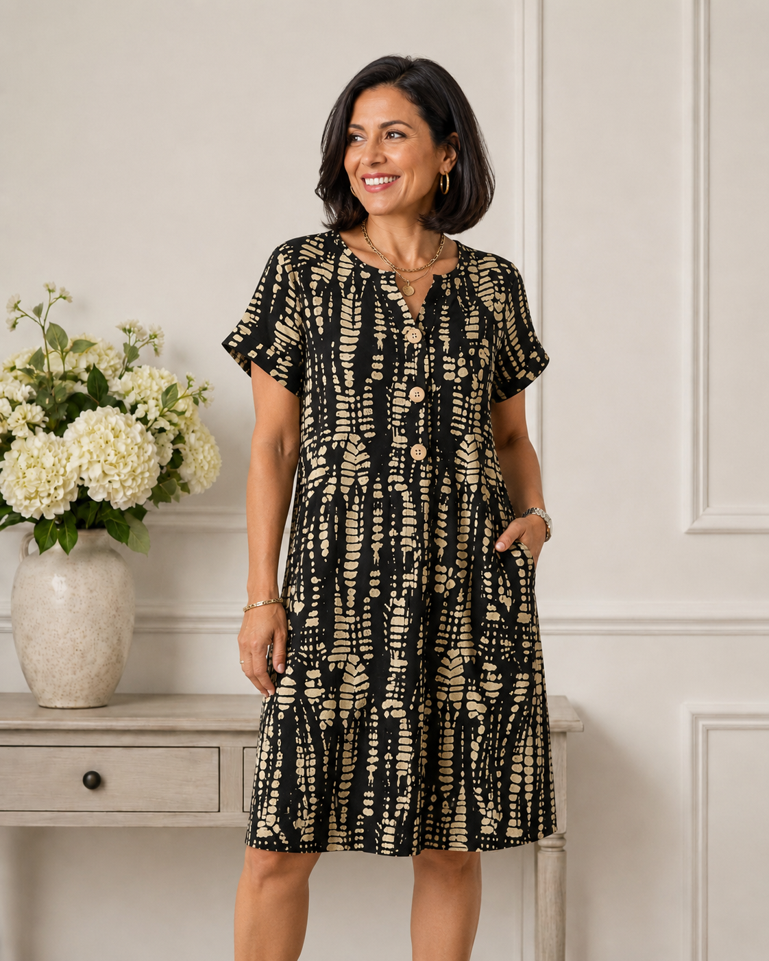 Elowen | Timeless Contrast Midi Dress